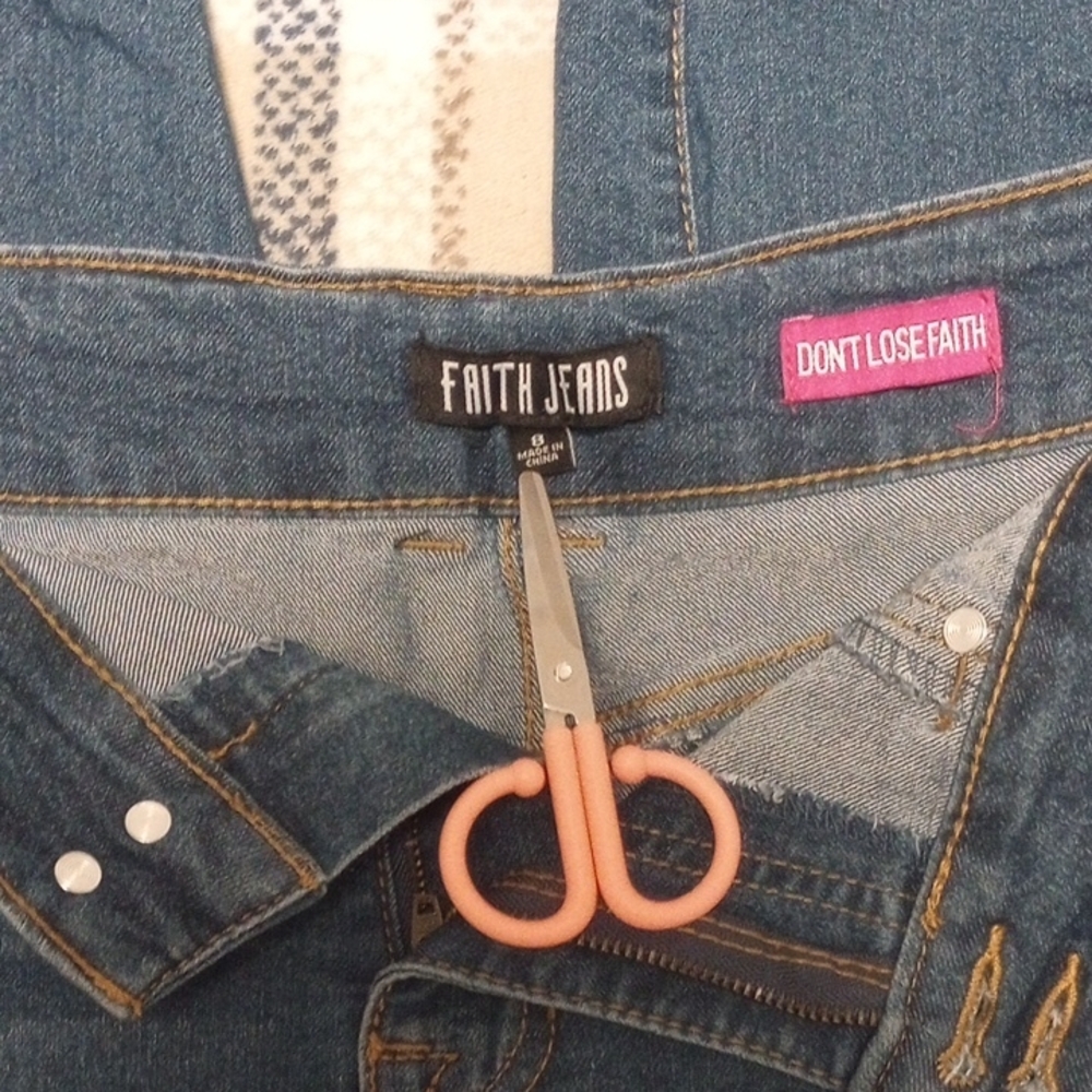 Women's Capris Blue Jeans Size 8